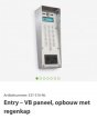 Entry vandaalbestendig; opbouw met regenkap