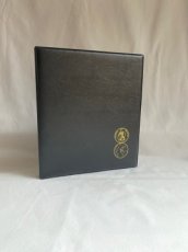 Ringmap FDC "Libertas", rug 4 cm, zwart