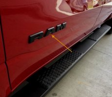 MOPAR 68309785 RAM 1500 Deurlogo Zwart - Origineel MOPAR